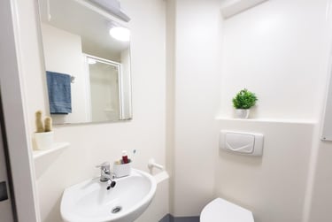 1 bed studio, Potterrow, Old Town, Edinburgh, EH89BT - Image 7
